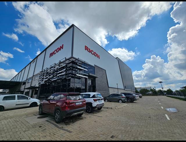 7,500M² WAREHOUSE TO LET IN LINBRO PARK